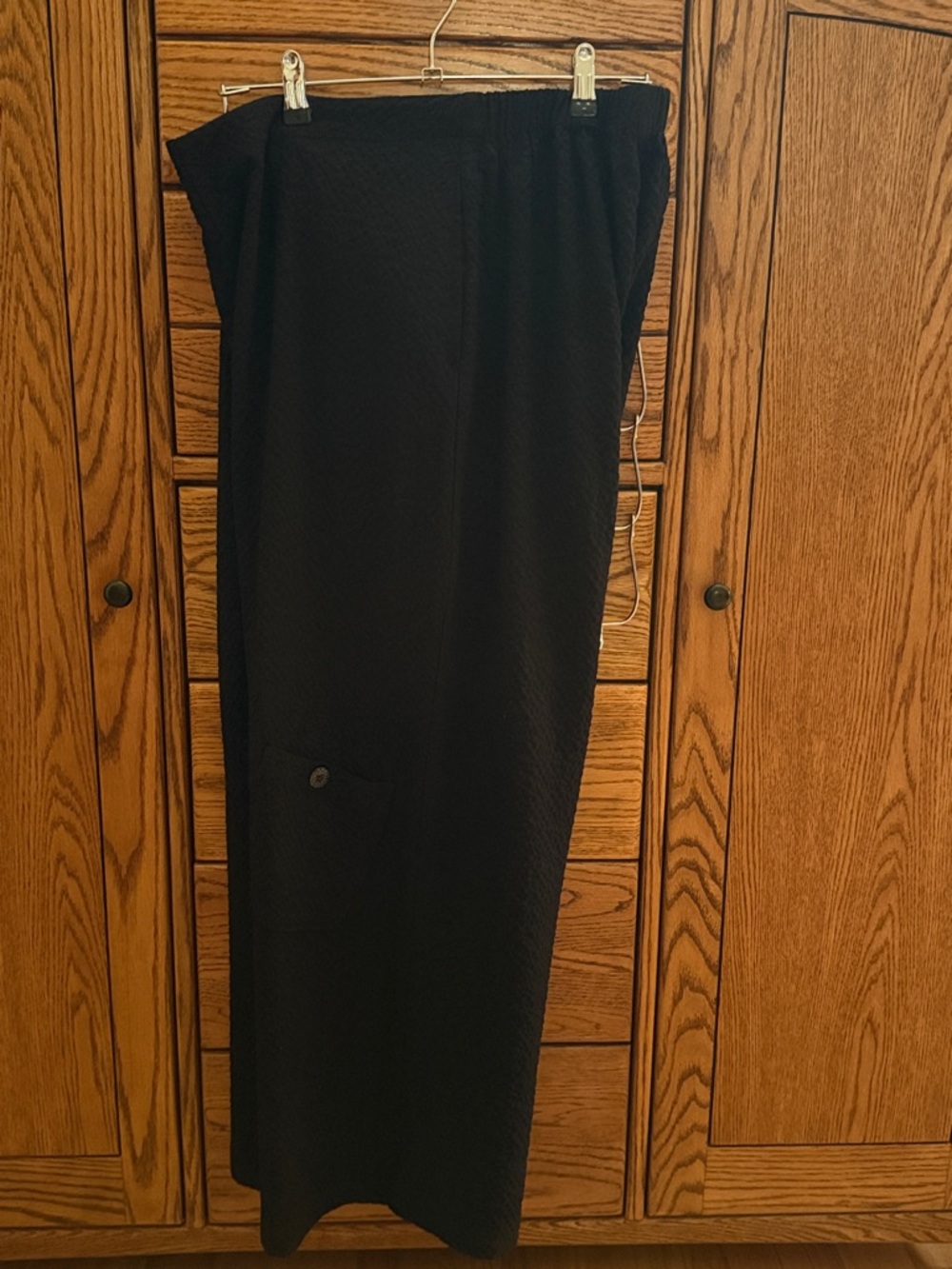 Black Textured Casual Ladies Trousers.